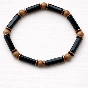 Oniks, ud ağacı boncukları ve hematit taşlarından oluşan el yapımı erkek bileklik.